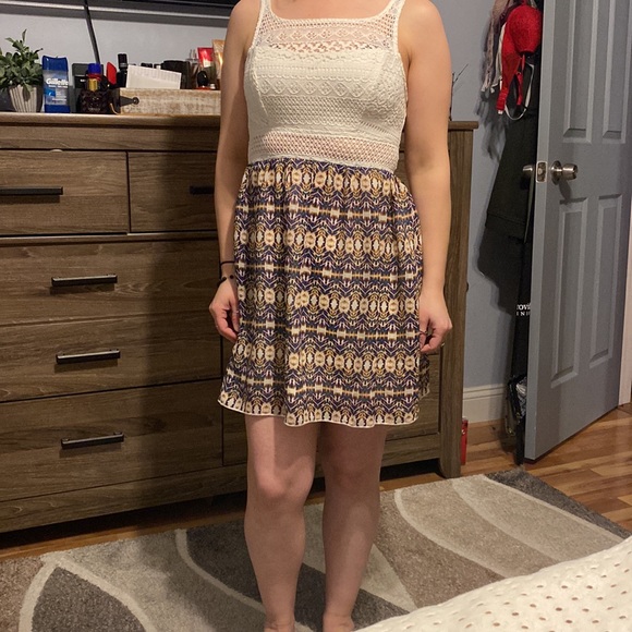 Summer dress - Picture 1 of 5